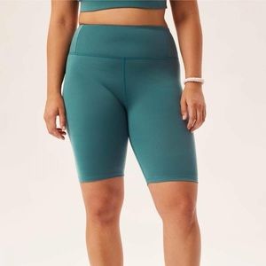 NWT GIRLFRIEND COLLECTIVE Float Ultralight Bike Short SMALL Green